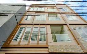 RedDoorz near Pasar Baru 3